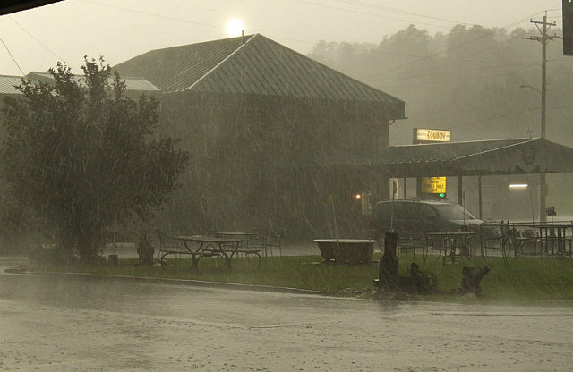 Petit orage en fin de journée (19h30) à notre hote