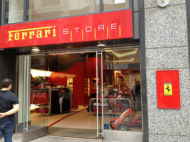 La boutique F1 de Ferrari