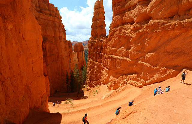 Ascencion de la Navajo loop trail