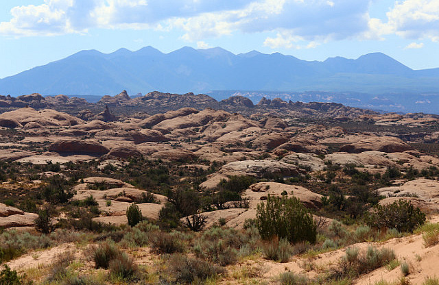 Sand Dunes et La Sal mountains