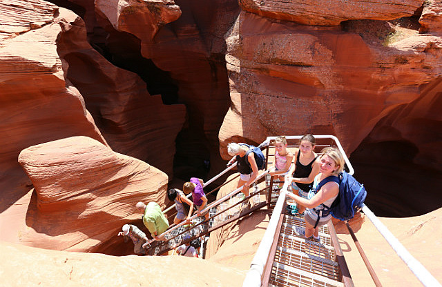 Descente dans le Lower Antelope Canyon