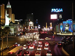 La strip vue de la passerelle Tropicana-Excalibur