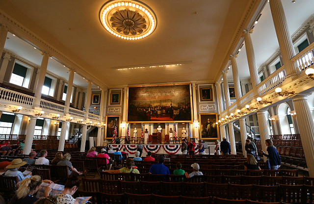 À l'intérieur du Faneuil Hall