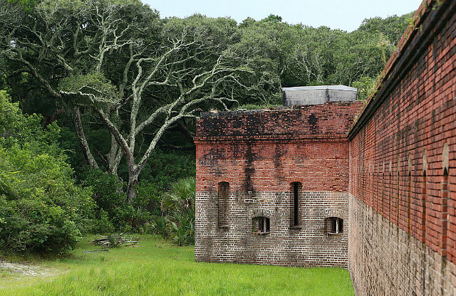 Vue de l'entrée du fort Clinch