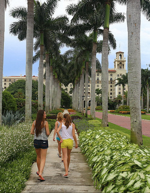 Marche vers l'hôtel The Breakers