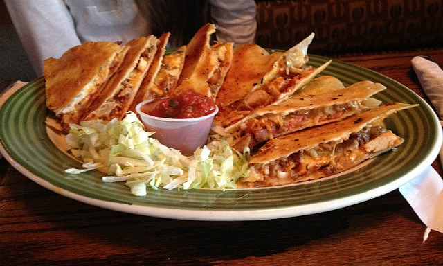 Entrée de Quesadilla Gigantesque!
