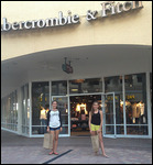 Magasinage aux Miromar outlets